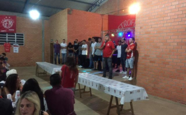 Metropolitano apresenta elenco e uniformes para a temporada