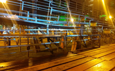 Natal de Criciúma: Cai parte da arquibancada montada para o público