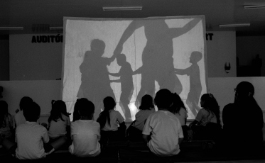 Teatro de Sombras: Cia O Sombrista percorre cidades com espetáculos e oficinas gratuitas