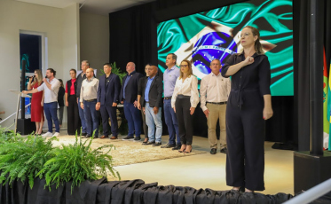 Governo de Criciúma empossa 115 servidores aprovados em concurso público 