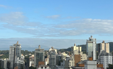 [Áudio] Sol com nuvens em Criciúma e região