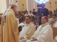 Ordenação reúne padres e bispos em Criciúma. Foto: Sophia Rabelo/4oito