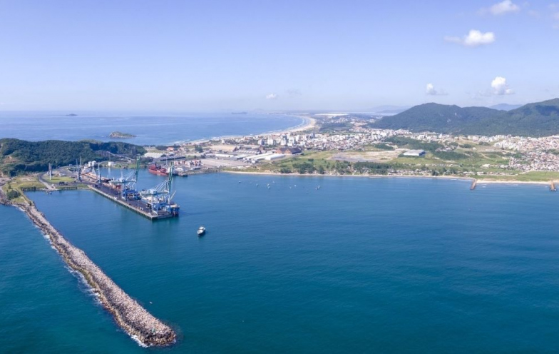 Porto de Imbituba alcança US$ 323 milhões em operações