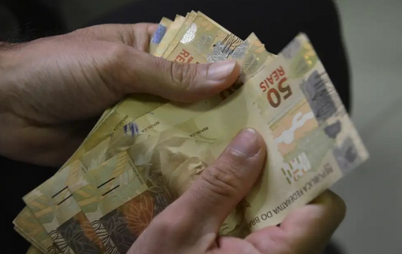 Nasceu em março ou abril? Abono salarial começa a ser pago nesta quarta
