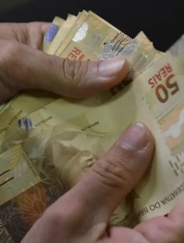 Nasceu em março ou abril? Abono salarial começa a ser pago nesta quarta