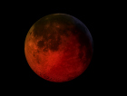 Eclipse lunar total pinta o céu com Lua de Sangue