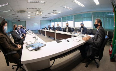 Fiesc e Governo debatem ações conjuntas para saúde e infraestrutura