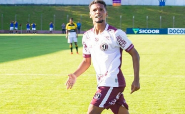 Fabinho, ex-Tigre, comemora gols pelo Juventus