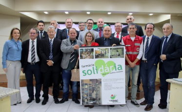 Ações da Farmácia Solidária são expostas na Câmara