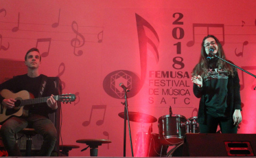 Festivais de música impulsionam carreira de artistas da região