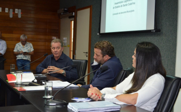 Emancipação de pequenos municípios em debate na Alesc