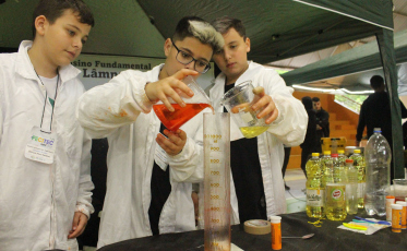 Fecitec reúne projetos criativos e diferenciados de alunos do Colégio Satc 