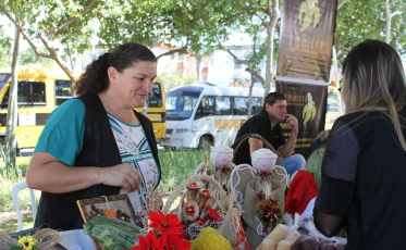 Feira da Agricultura Familiar movimenta Paço Municipal