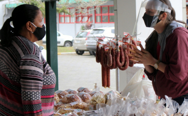 Feira da Economia Solidária da Unesc retoma atividades presenciais