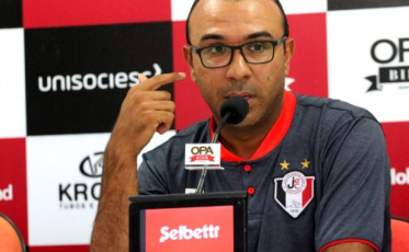 Fraca campanha derruba o técnico do Joinville