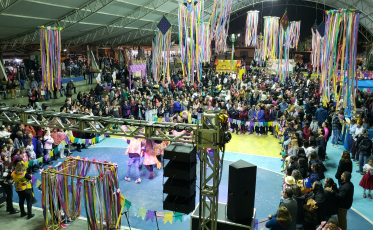 Festa Julina atrai muitas famílias na Praça Central de Arroio do Silva 