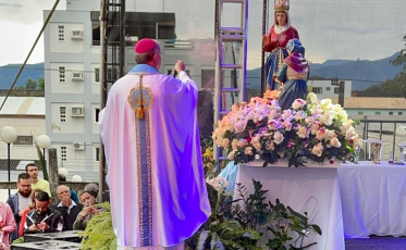 Romaria leva fiéis ao Santuário de Caravaggio