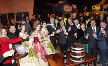 Está aberta a Festa do Vinho