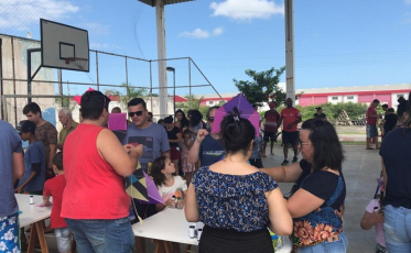 Brincadeira de infância encerra período de férias no Centro de Esportes Unificados em Vila Nova