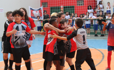 Jemec: Estudantes municipais encerram competições com diversão e conquista de medalhas