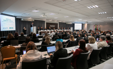 O pós-reforma em debate na FIESC