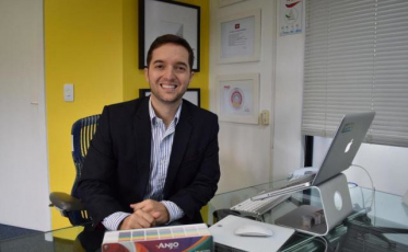 Empresário criciumense lança livro com dicas práticas de gestão de negócios