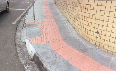 Prefeitura reforça fiscalização sobre calçadas em Criciúma