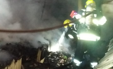 Incêndio destrói residência em Gravatal