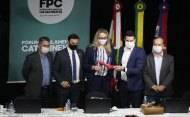 Fórum debate medidas para reduzir impactos na economia