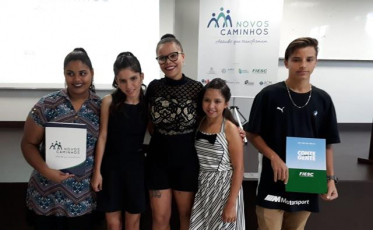 Adolescentes são formados no Programa Novos Caminhos