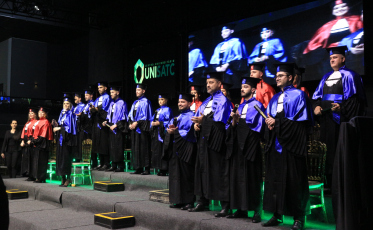 Formados da UniSatc celebram conquista do diploma 
