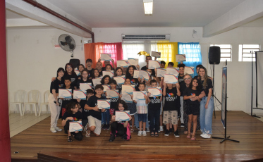 Com formatura e celebração, Abadeus encerra 2024