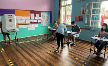 Urna quebrada em Forquilhinha