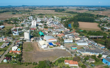  Forquilhinha: Candidatos comentam a pesquisa