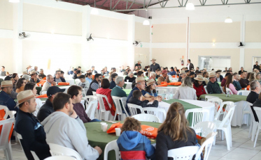 Feira da Mandioca reúne cerca de 500 pessoas para a troca de conhecimentos e experiências