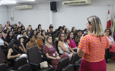 Curso de moda Senai/ Unesc inicia ano letivo com aula inaugural especial
