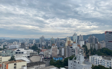 [Áudio] Temperaturas devem baixar no final de semana 