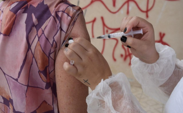 Siderópolis vacina 270 idosos de 63 e 64 anos