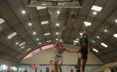 Equipe criciumense de basquete Sub-15 garante vaga para as semifinais do Estadual 