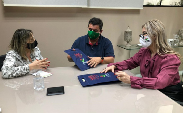 Unesc doa mais de 1,5 mil máscaras para motoristas e cobradores