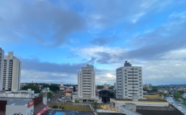 Calor perde força com chegada de frente fria em SC