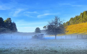 O espetáculo das primeiras horas do inverno na serra