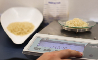 Análises minuciosas garantem a qualidade dos produtos Fumacense Alimentos