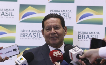 Governo vai desbloquear R$ 20 bi até o fim do ano, diz Mourão