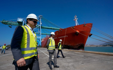 Porto de Imbituba recebe visita do governador