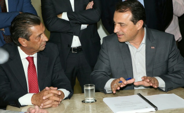 Governador entrega projeto da reforma administrativa