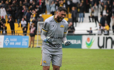 Identificado no clube, Gustavo quer ficar para a próxima temporada