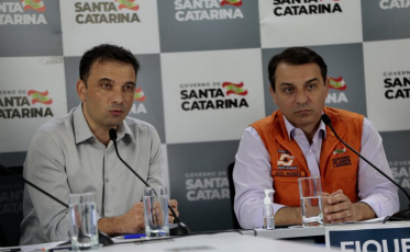 Secretário de Saúde derrubado pelos respiradores fantasmas