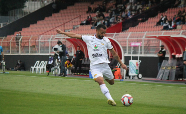 Tigre perde lateral Hélder para a arrancada da temporada