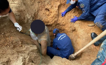 Bombeiros resgatam homem soterrado em obra no Braço do Norte